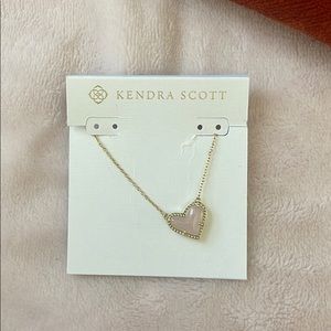 kendra scott heart necklace